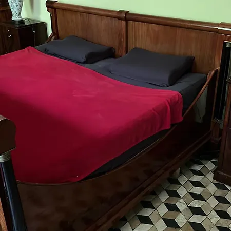 Angela Neuer Rosengarten *