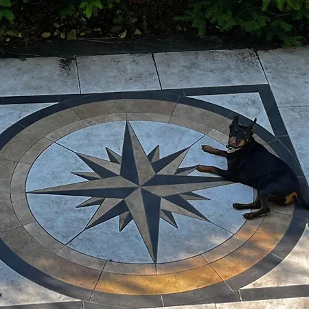 Angela Neuer Rosengarten ヴィラ *