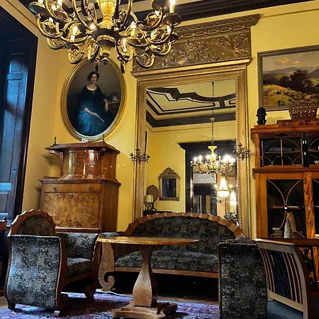 Angela Neuer Rosengarten *