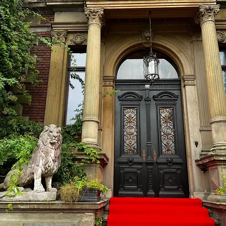 Angela Neuer Rosengarten *