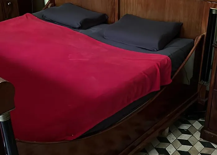 Angela Neuer Rosengarten *