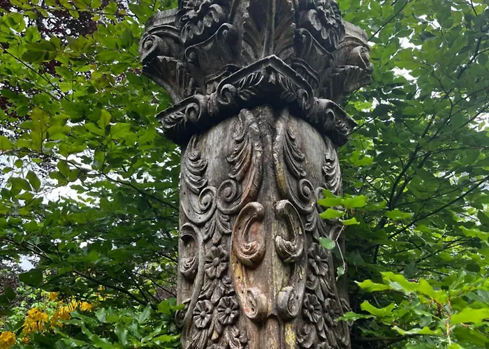 Angela Neuer Rosengarten Villa *