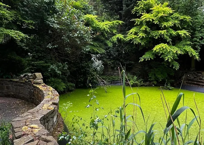 Angela Neuer Rosengarten Villa *